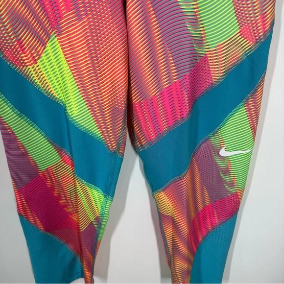 Nike Pro Girls 3/4 Length Training Tights XL Neon - Picture 3 of 5